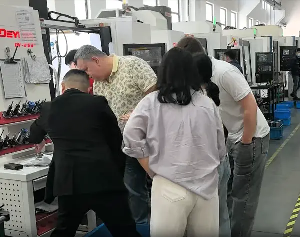 Иностранные партнёры посетили завод HORI Tech с инспекцией производства